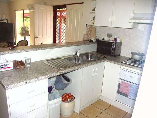 A PLEASURE TO COME HOME TO. Picture 3