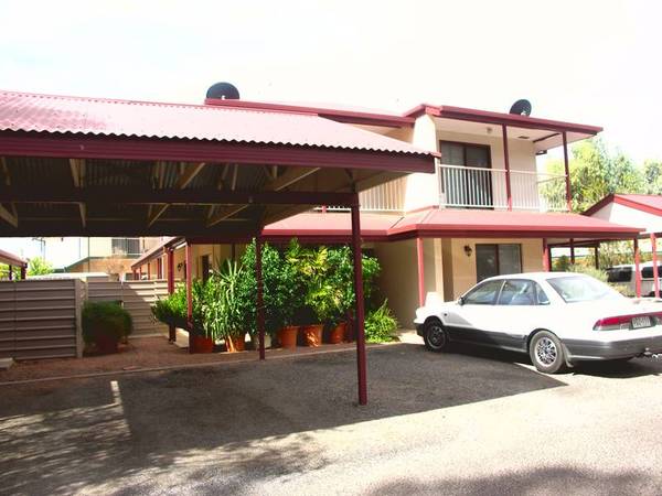 A PLEASURE TO COME HOME TO. Picture 1