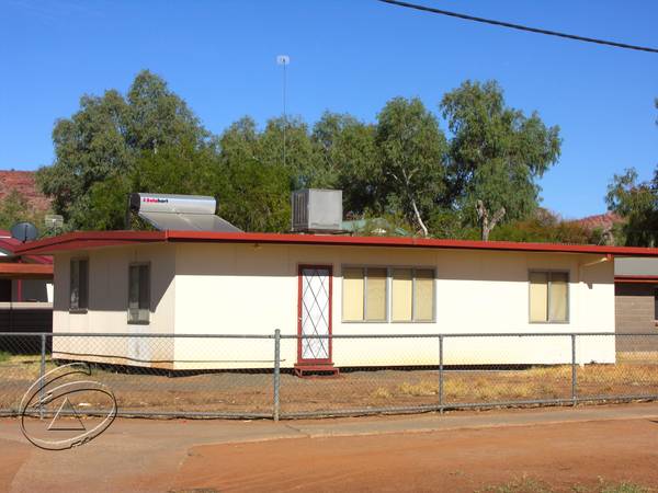 LIVE IN OR DEVELOP Picture 1