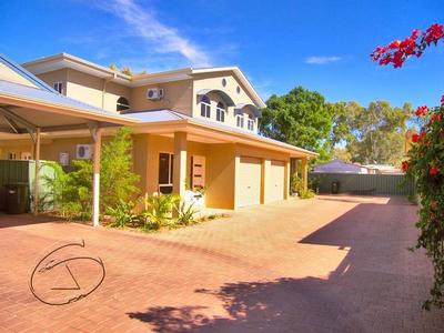 BUILDERS OWN UNIT. Picture