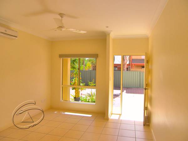 BUILDERS OWN UNIT. Picture 3