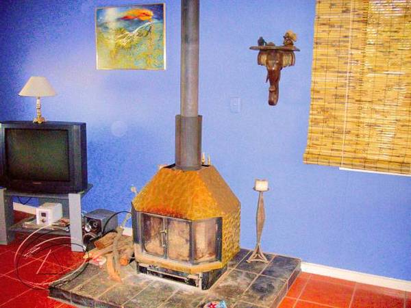 'OLD EASTSIDE CHARM IN GILLEN - NO CATCH!' Picture 2