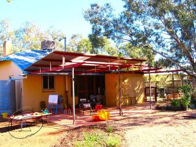 UNIQUELY EASTSIDE! Picture UNIQUELY EASTSIDE! Picture