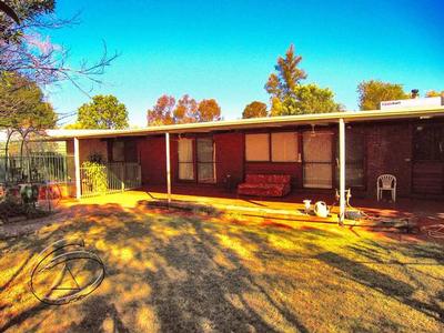 Location & Lifestyle Picture Location & Lifestyle Picture