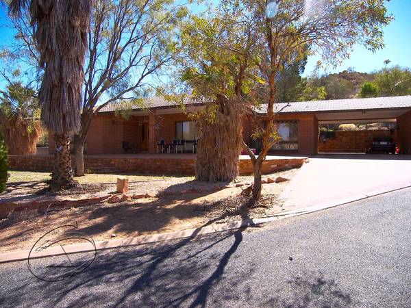 Large Family Home Picture 1