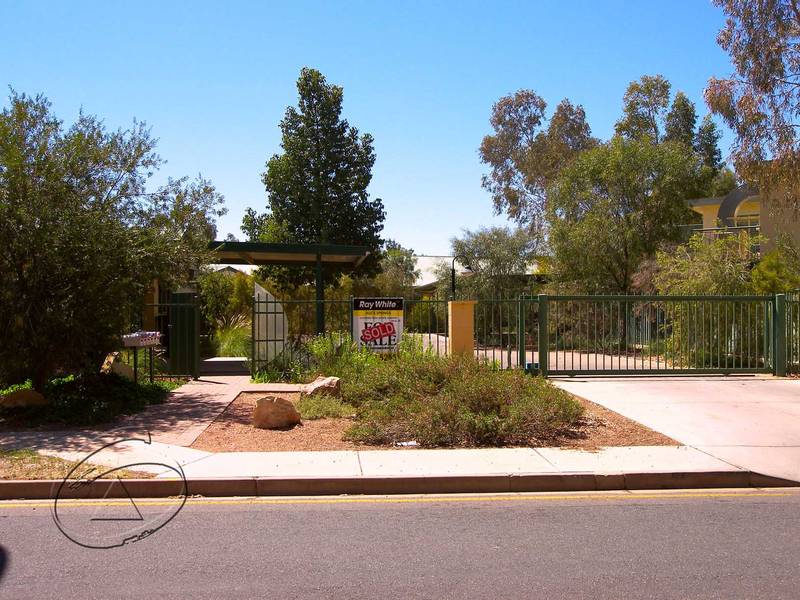 Secure and Stylish in Lovely Setting! Picture 2