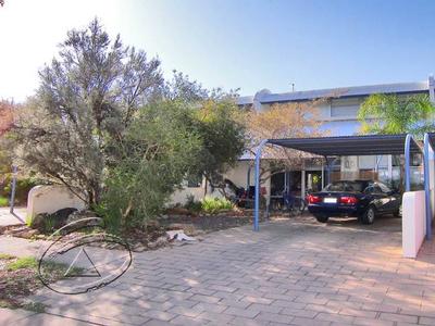 Trendy Townhouse in Top Position Picture