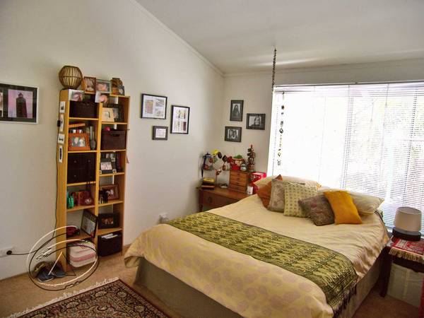 Trendy Townhouse in Top Position Picture 2