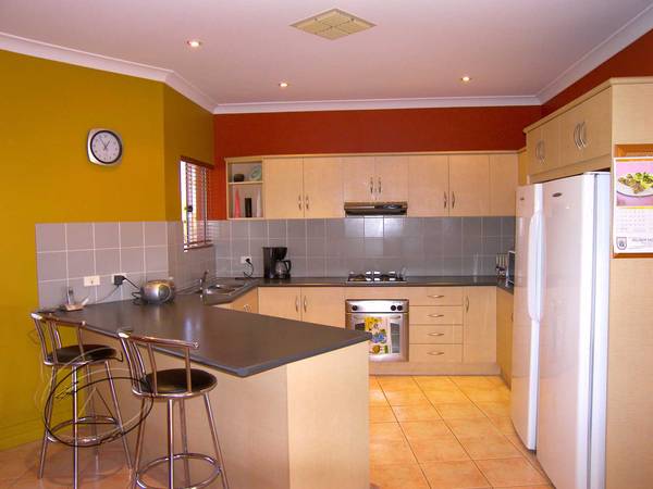 Executive Family Home Picture 3