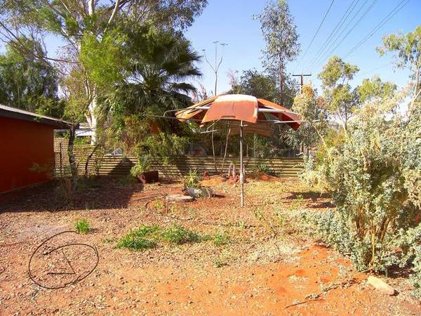 Groovy Cottage Picture