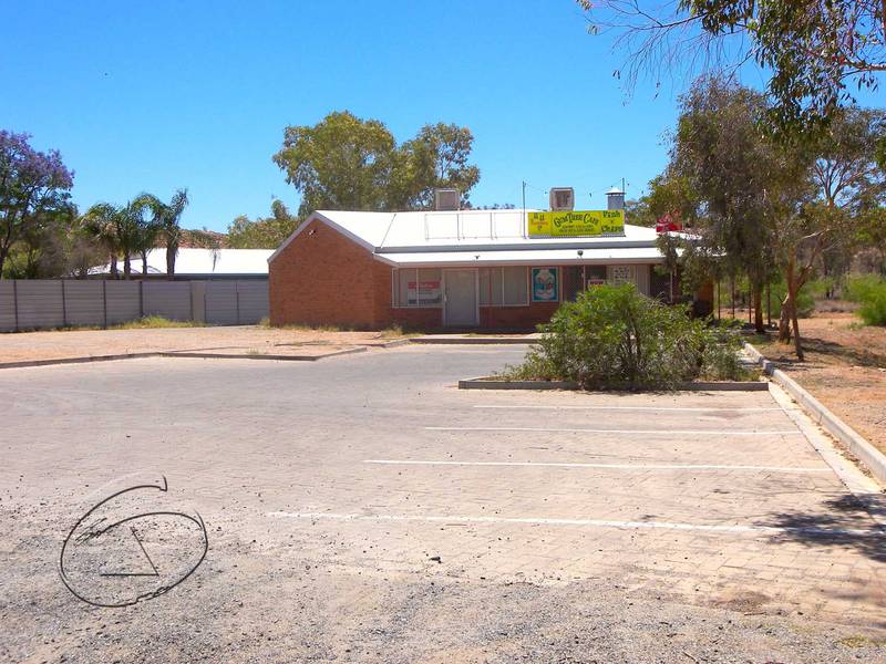 INVESTMENT & DEVELOPMENT OPPORTUNITY Picture 3