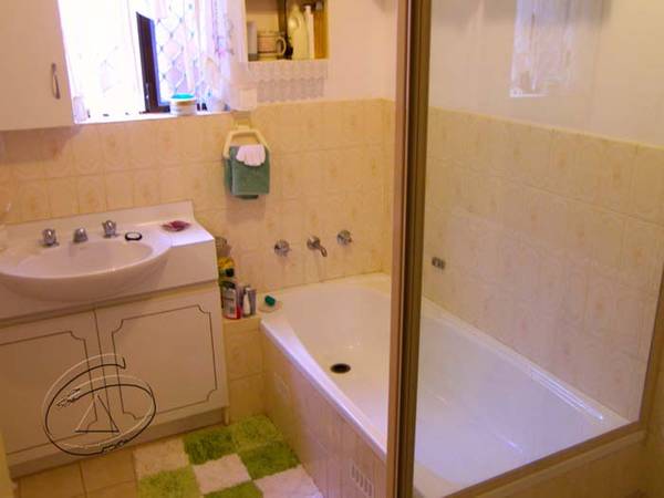 Delightful Three Bedroom Duplex Picture