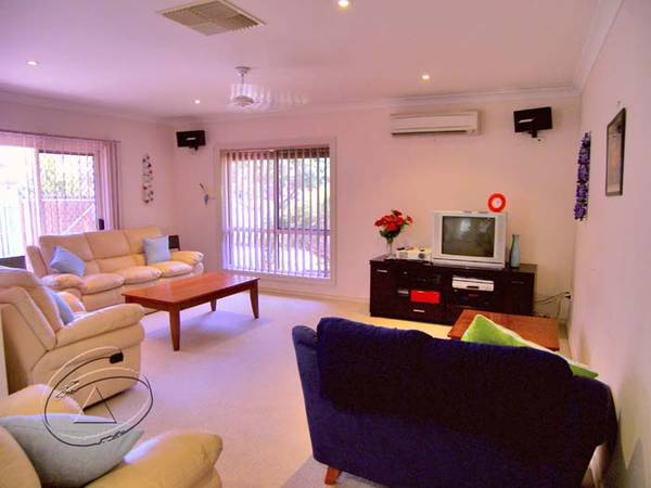 Quiet Executive Locale Picture