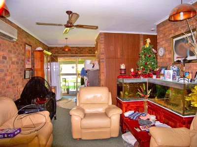 Location Investment - House Zoned for Multiple Dwellings Picture Location Investment - House Zoned for Multiple Dwellings Picture