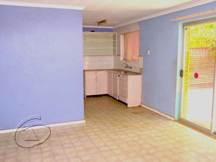 Family Ready Home in Need of Attention Picture 3