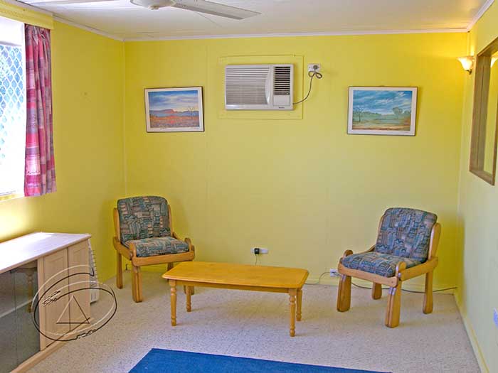 PRIVATE & PEACEFUL RETREAT! Picture 2