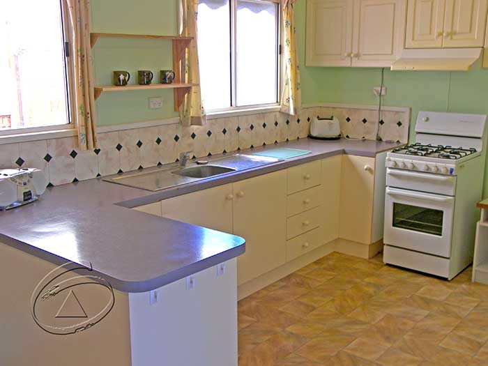 PRIVATE & PEACEFUL RETREAT! Picture 3