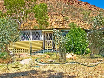 PRIVATE & PEACEFUL RETREAT! Picture