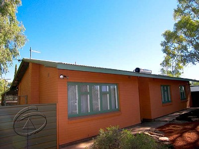 ATTENTION: TRADIES AND HANDYMEN! Picture