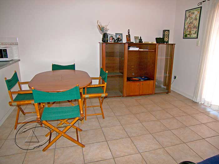 EXECUTIVE TOWNHOUSE Picture 3