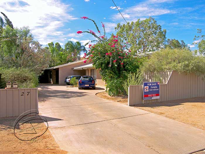 SECLUDED, PRIVATE RETREAT Picture 1