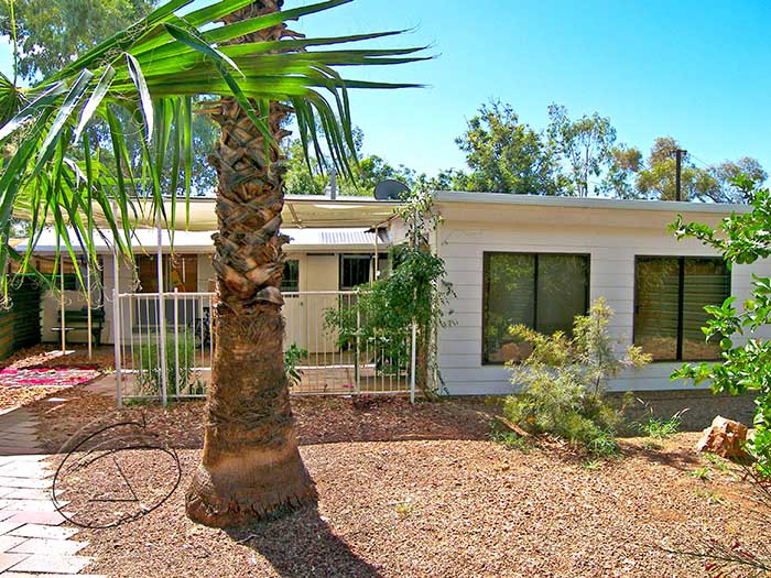 INVESTMENT MATERIAL Picture 1