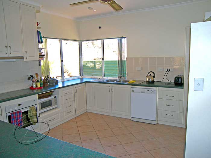 MASSIVE PROPORTIONS Picture 2