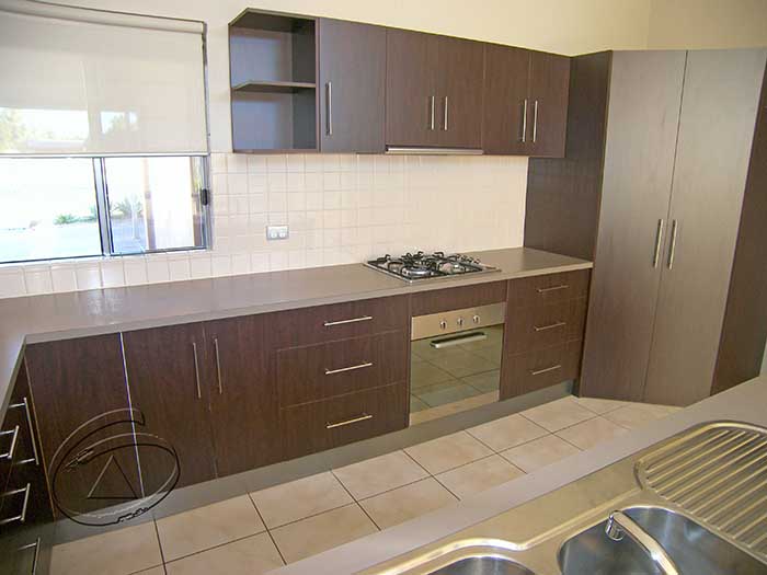 MODERN, SLEEK & STYLISH Picture 3