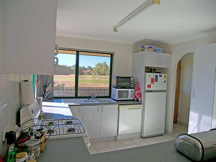 GOLF COURSE FRONTAGE Picture 3