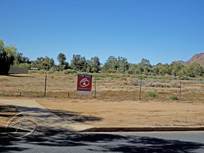 GATEWAY DEVELOPMENT SITE! Picture 3