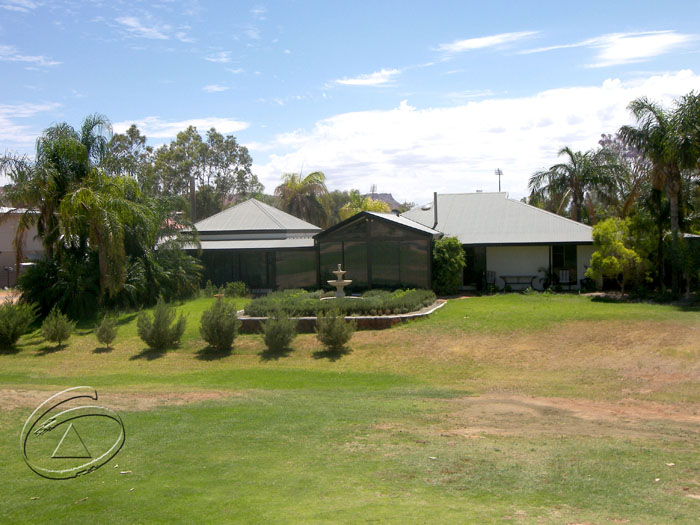 THE GOLF COURSE AS YOUR NEIGHBOUR Picture 1