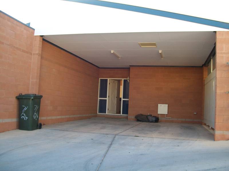 FULLY FURNISHED UNIT FOR YOU! Picture 2