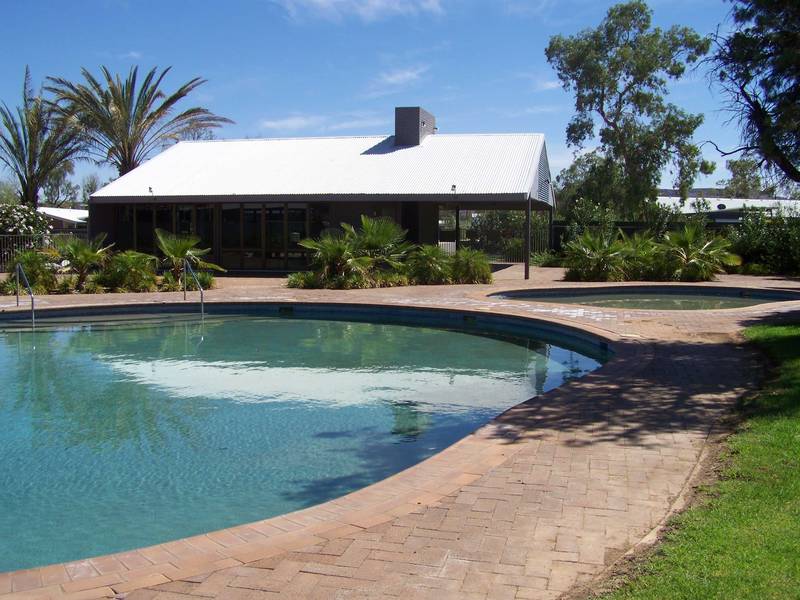 ONE BEDROOM EXECUTIVE UNIT Picture 2