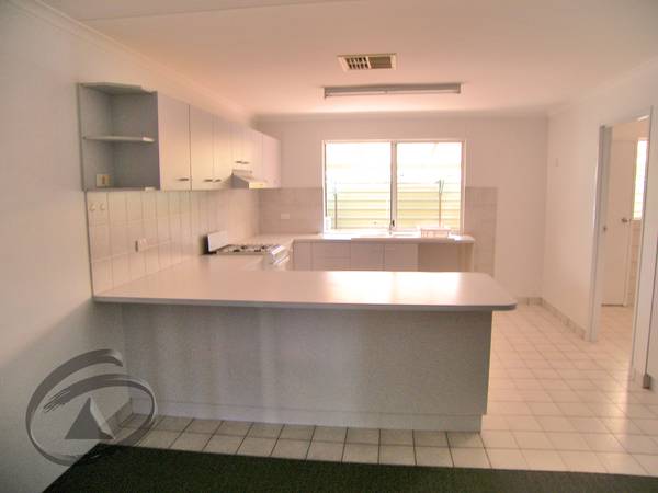 Spacious Unit Picture 1