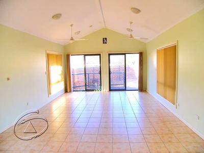 Scenic Spacious Retreat Picture Scenic Spacious Retreat Picture