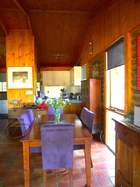 HOLIDAY AT HOME IN COUNTRY ESTATE Picture 2