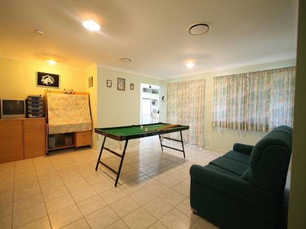 SOLD BY G L REAL ESTATE Picture