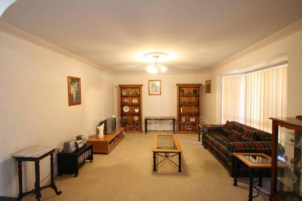 SOLD BY GL REAL ESTATE Picture