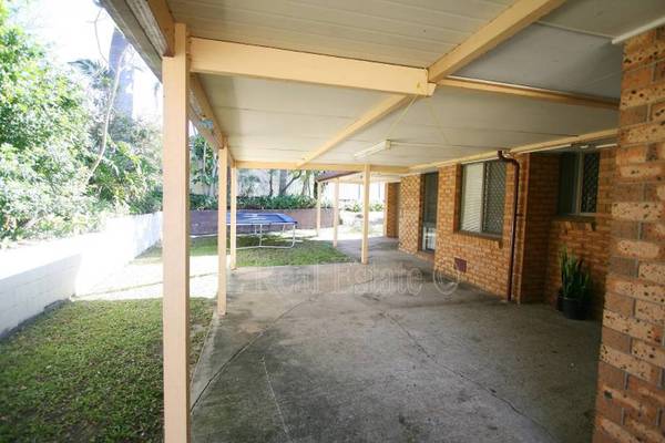 SOLD BY G L REAL ESTATE Picture