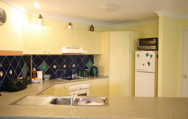 SOLD BY G L REAL ESTATE Picture 3