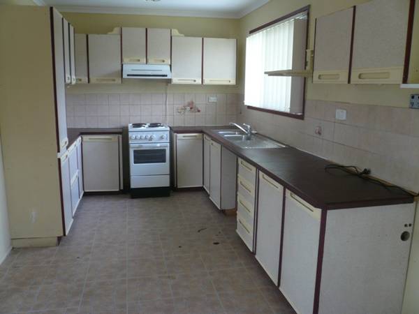 Lovely space in beautiful surroundings... Picture 2