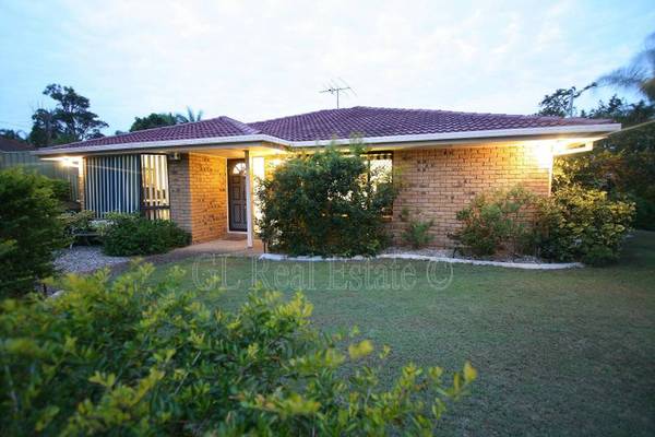 SOLD IN 2 DAYS BY LINDA THYGESEN AT G L REAL ESTATE FOR A LOW COST FEE OF 2% + GST Picture