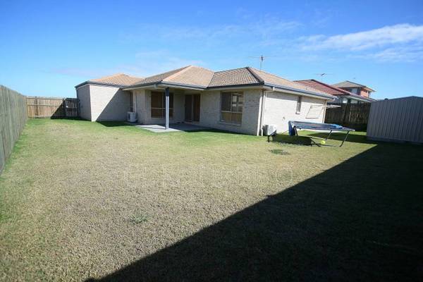 DISPLAY HOME QUALITY, SIDE ACCESS AND ROOM FOR A POOL HERE. Picture 1
