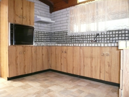 NEED SPACE FOR YOUR CARS, TRUCKS, WORKSHOP OR YOUR HORSES? Picture 3