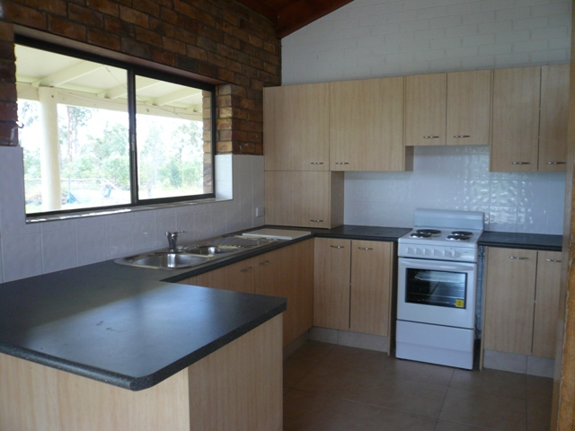 NEED SPACE? LOOK NO FURTHER WITH OVER 6 ACRES OF LAND!!!! Picture 1