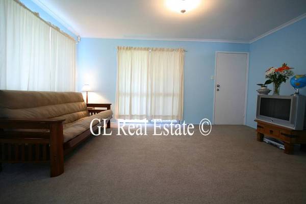 FIRST HOME BUYERS CHECK OUT THIS CHEAPY ! ! Picture