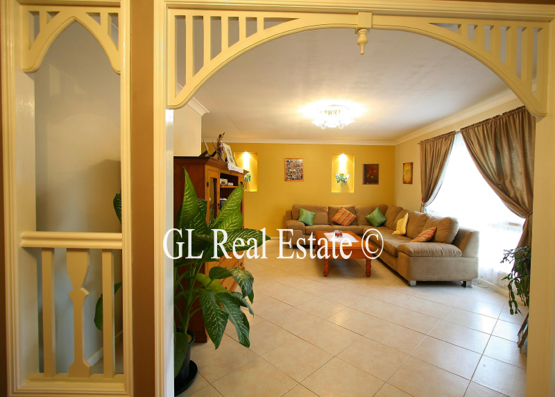 Enjoy the Dream With a pool !! Picture