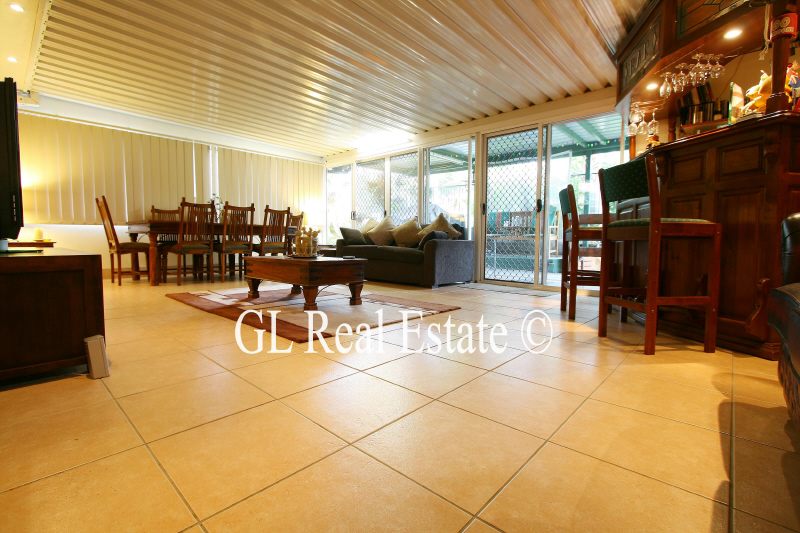 SOLD BY G L REAL ESTATE Picture 3