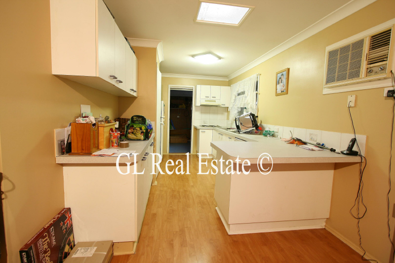SOLD BY GL REAL ESTATE ( UNDER 24 HOURS ) Picture 3