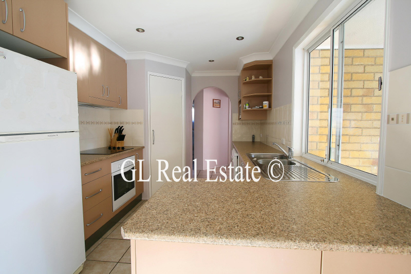 SOLD BY G L REAL ESTATE Picture 2